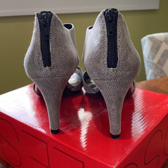 Womens high heels - Picture 3 of 5